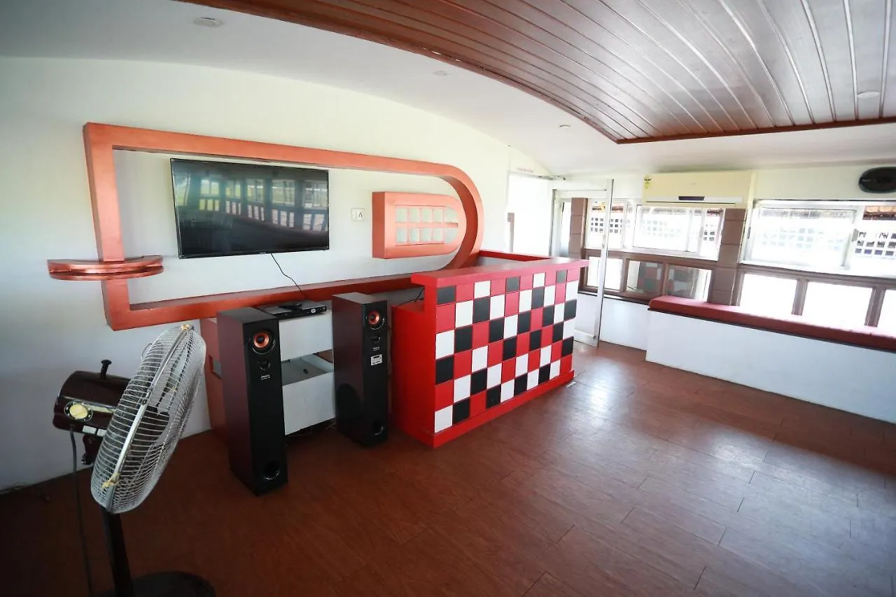 Beach Paradise Day Cruise Houseboat Alappuzha 3*,