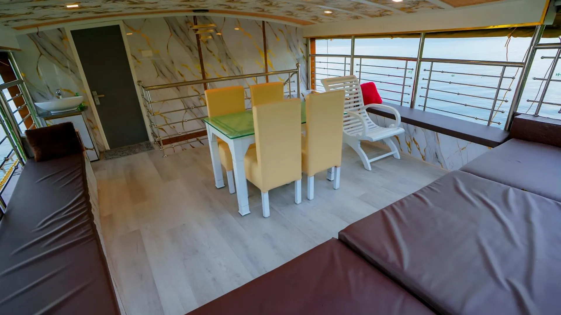 Botel Beach Paradise Day Cruise Houseboat Alappuzha