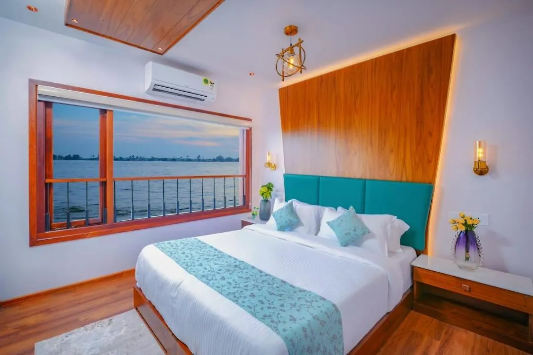 Beach Paradise Day Cruise Houseboat Alappuzha India