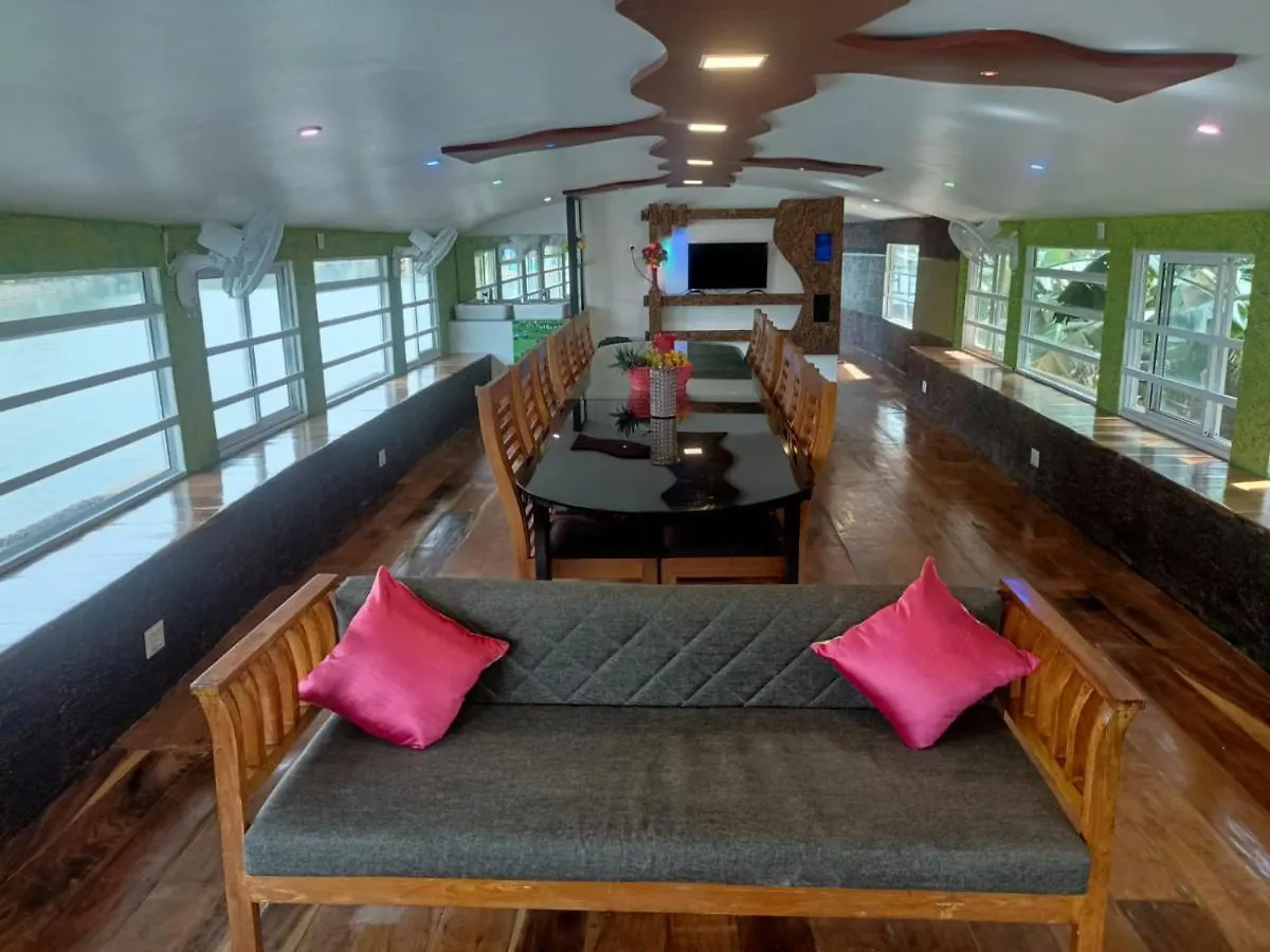 Beach Paradise Day Cruise Houseboat Alappuzha 3*,