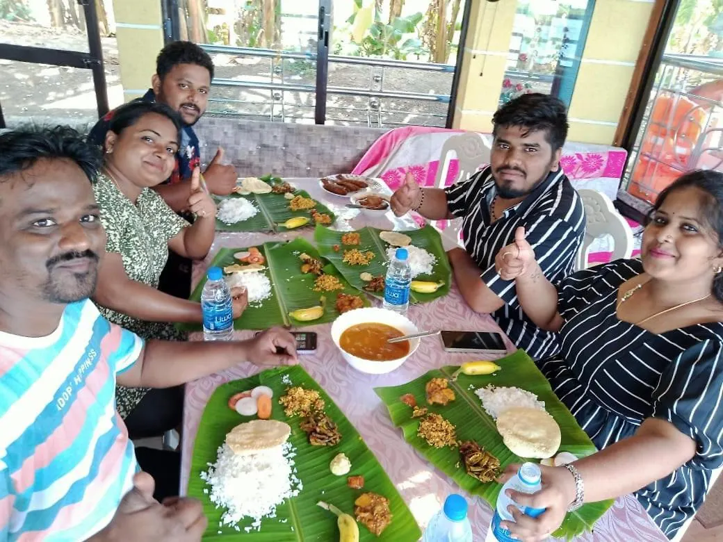 Beach Paradise Day Cruise Houseboat Alappuzha Indie